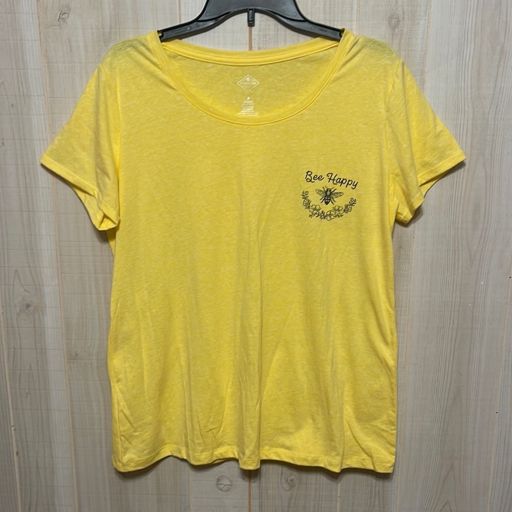 Yellow t shirt